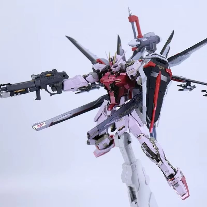 В наличии: 8835 Strike Rouge M – обзор и цена Model Kit Gundam Mg